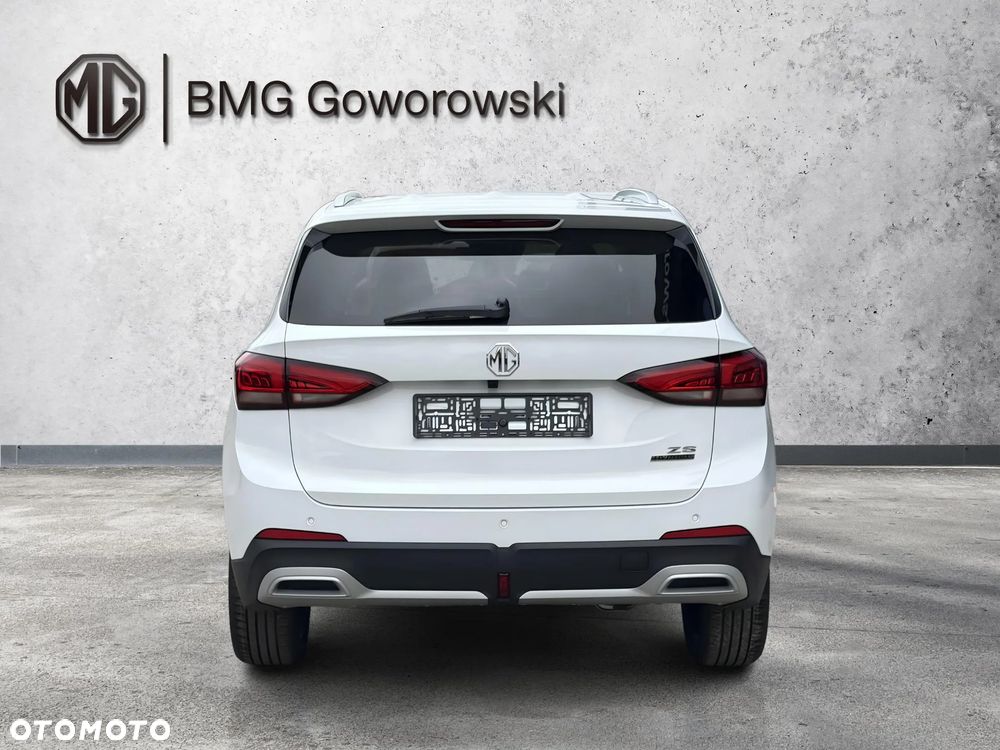 MG ZS Hybrid+ - 5