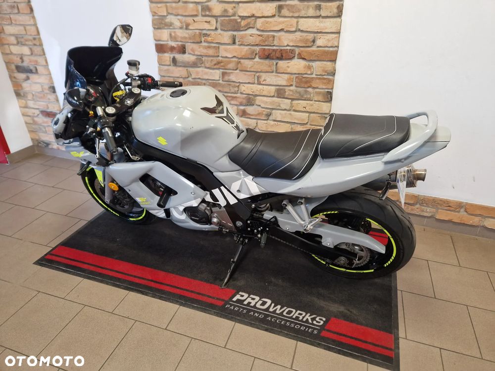Suzuki SV - 5