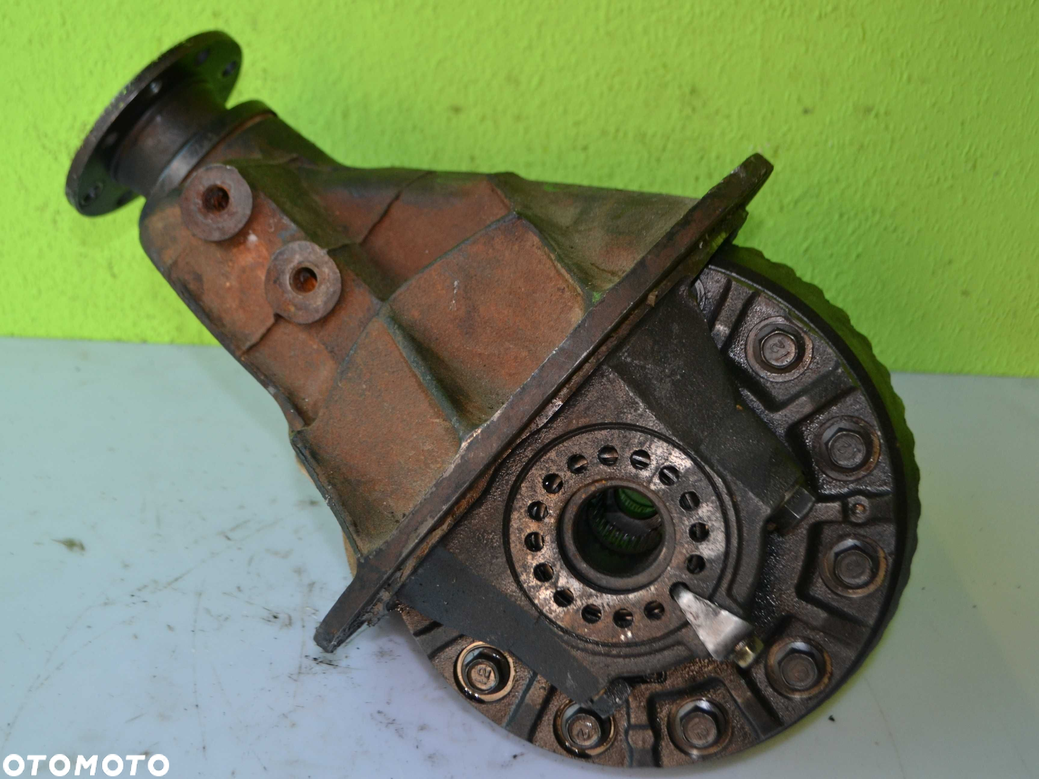 Dyferencjał Dyfer Tył Wkład Mostu MITSUBISHI MONTERO SPORT 2.5TD 4.90 - 5