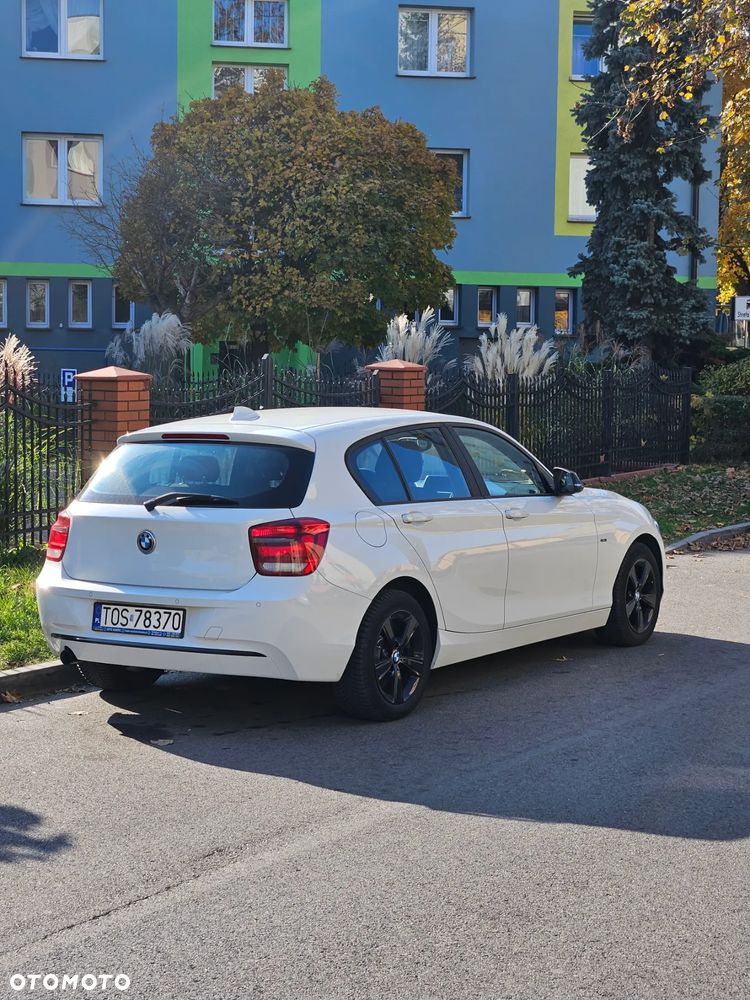 BMW Seria 1 116d Sport Line - 4