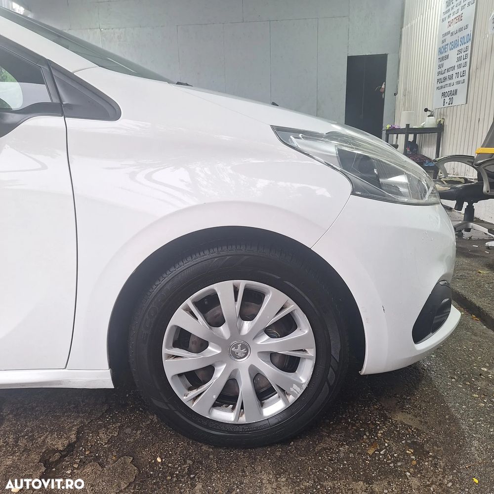 Peugeot 208 1.2 L PureTech Active - 18
