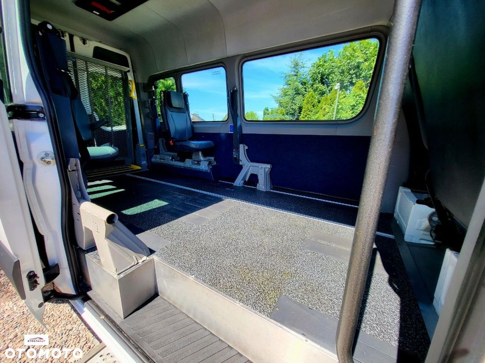 Volkswagen Crafter - 12