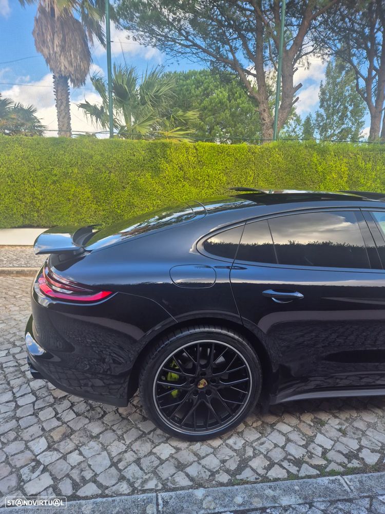 Porsche Panamera 4 E-Hybrid 10 Years Edition - 14