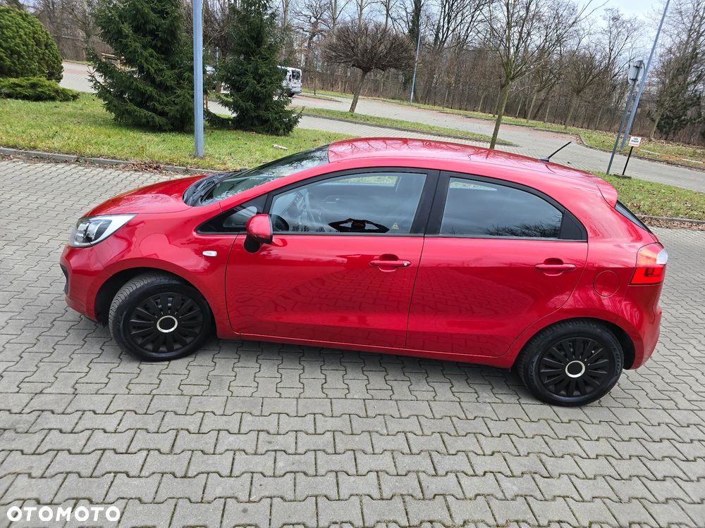 Kia Rio - 26