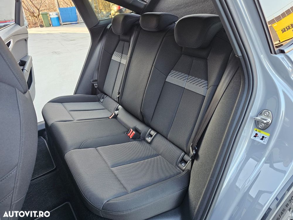 Audi Q4 e-tron SUV - 17