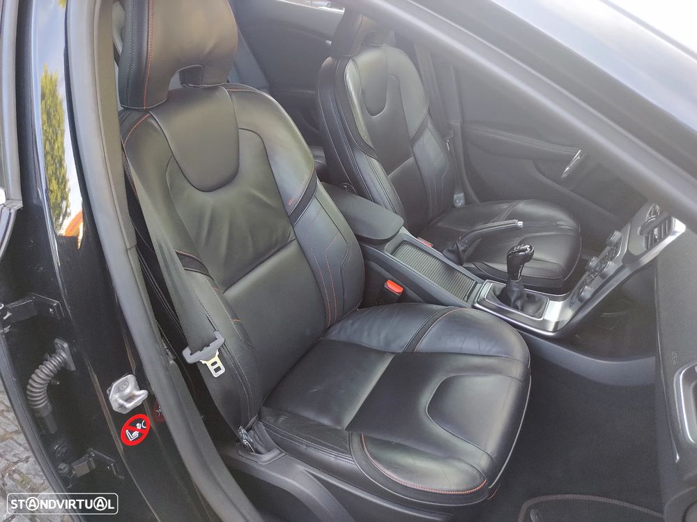 Volvo V40 1.6 D2 Volvo Ocean Race - 17