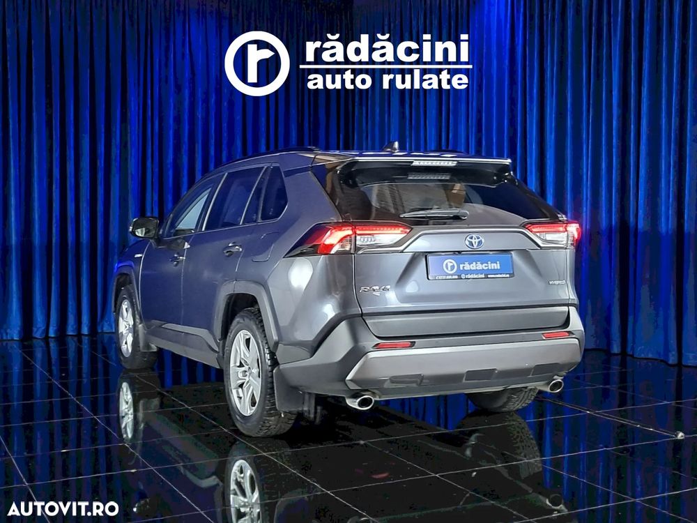 Toyota RAV4 - 9