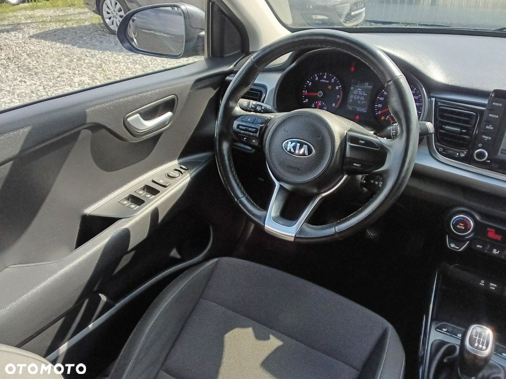 Kia Rio - 11