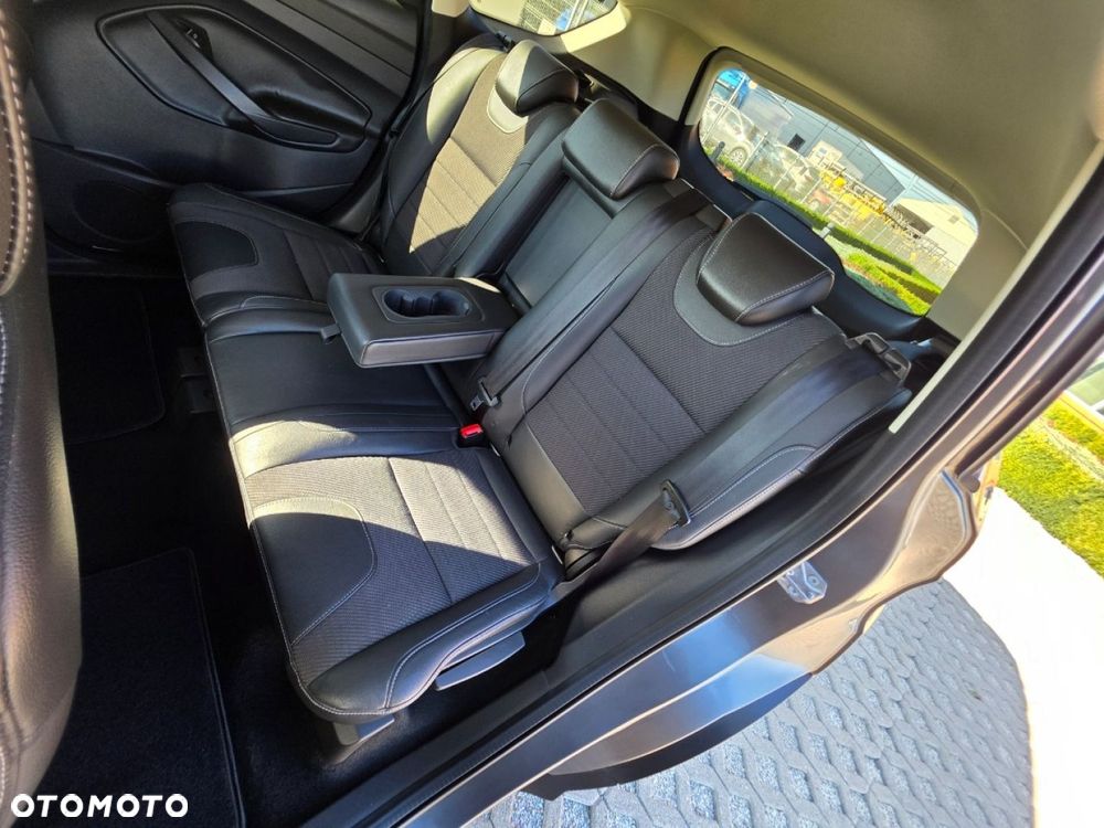 Ford Kuga - 21