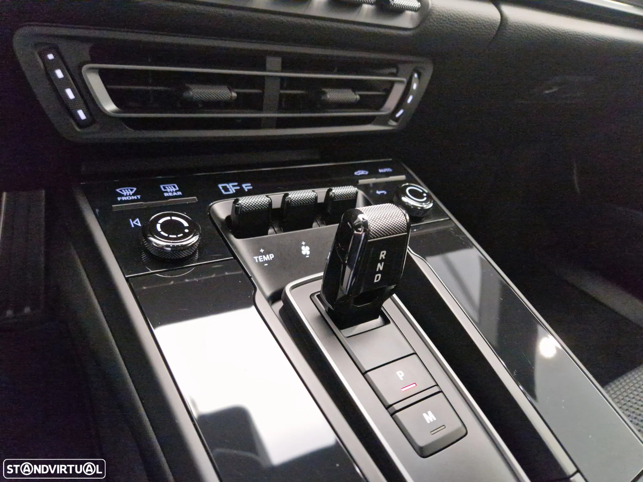 Porsche 911 (992) Carrera T PDK - 31