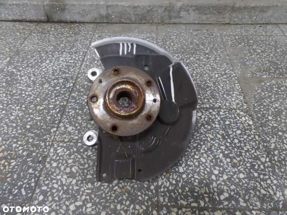 RENAULT MEGANE IV GT 1.6 16- PIASTA ZWROTNICA LEWY PRZOD - 1