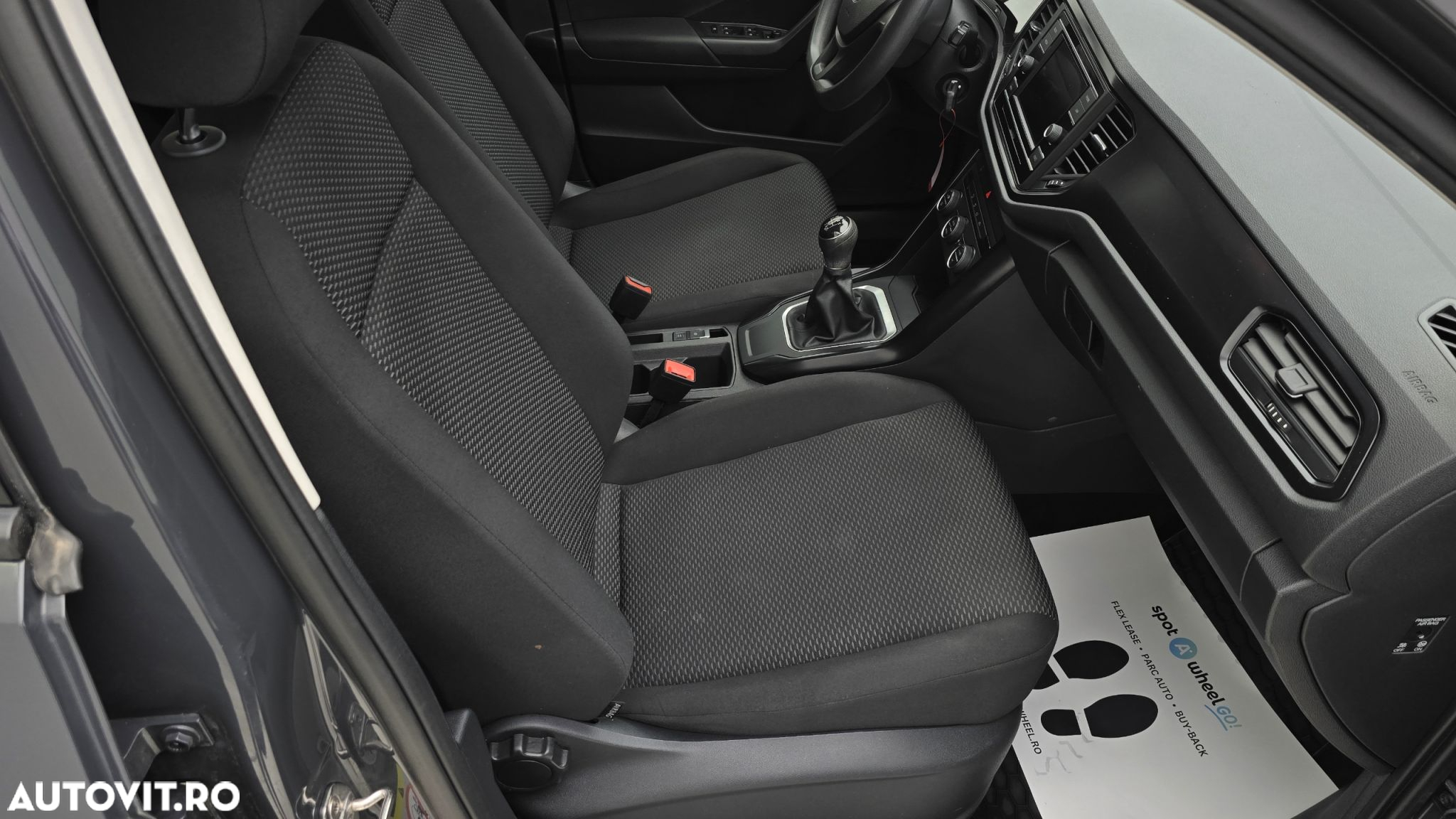 Volkswagen T-ROC 1.6 TDI Base - 19