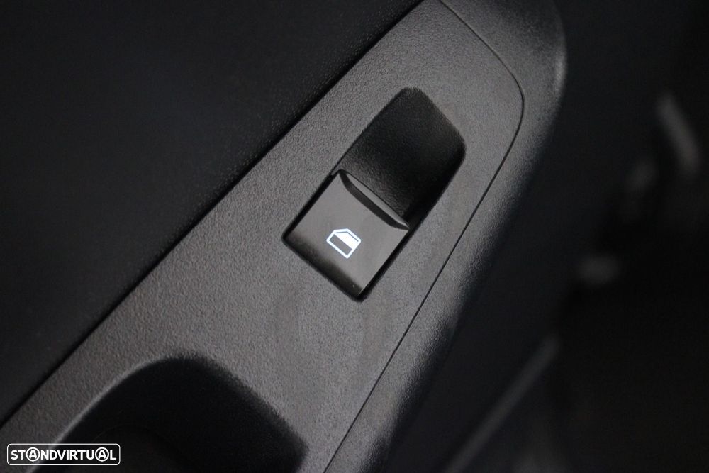 Ford Fiesta 1.0 EcoBoost ST-Line - 30