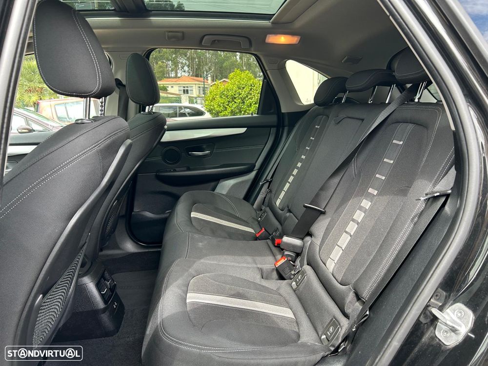 BMW 230xe Active Tourer - 25