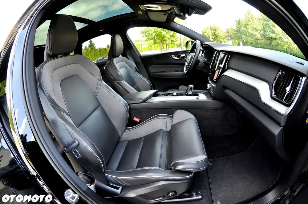Volvo XC 60 B4 D AWD Geartronic RDesign - 27