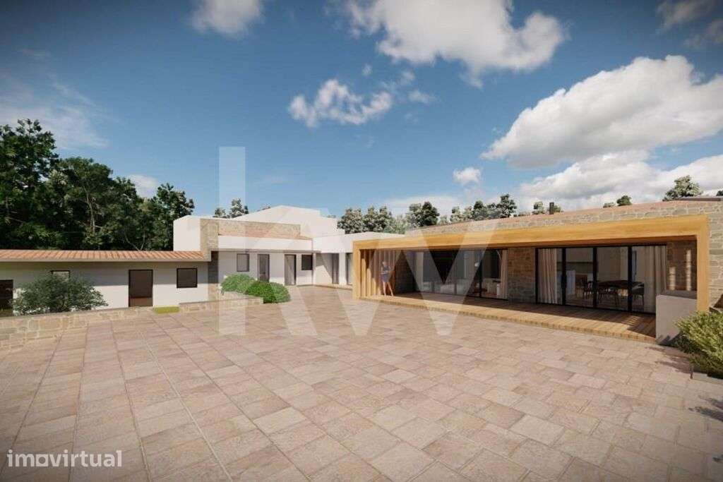 Moradia para restauro num lote de 1080 m2 em Vairão, Vila do Conde - Grande imagem: 2/60