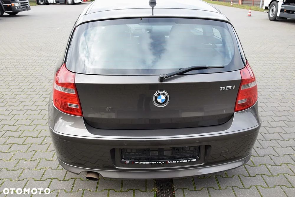 BMW Seria 1 116i - 23