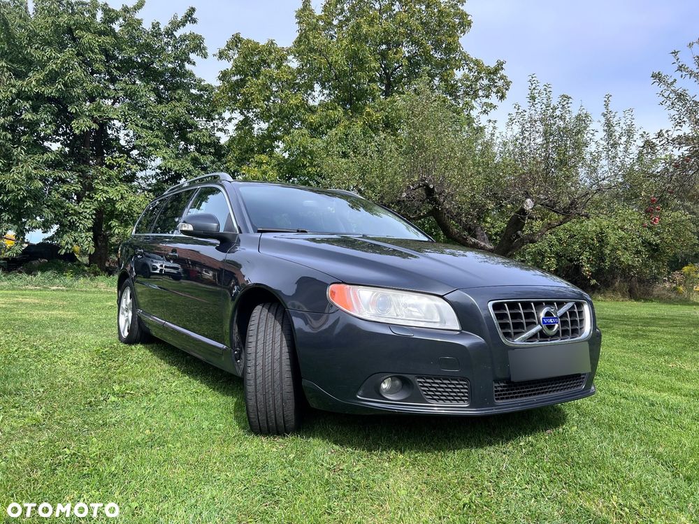 Volvo V70 2.0 Summum - 1