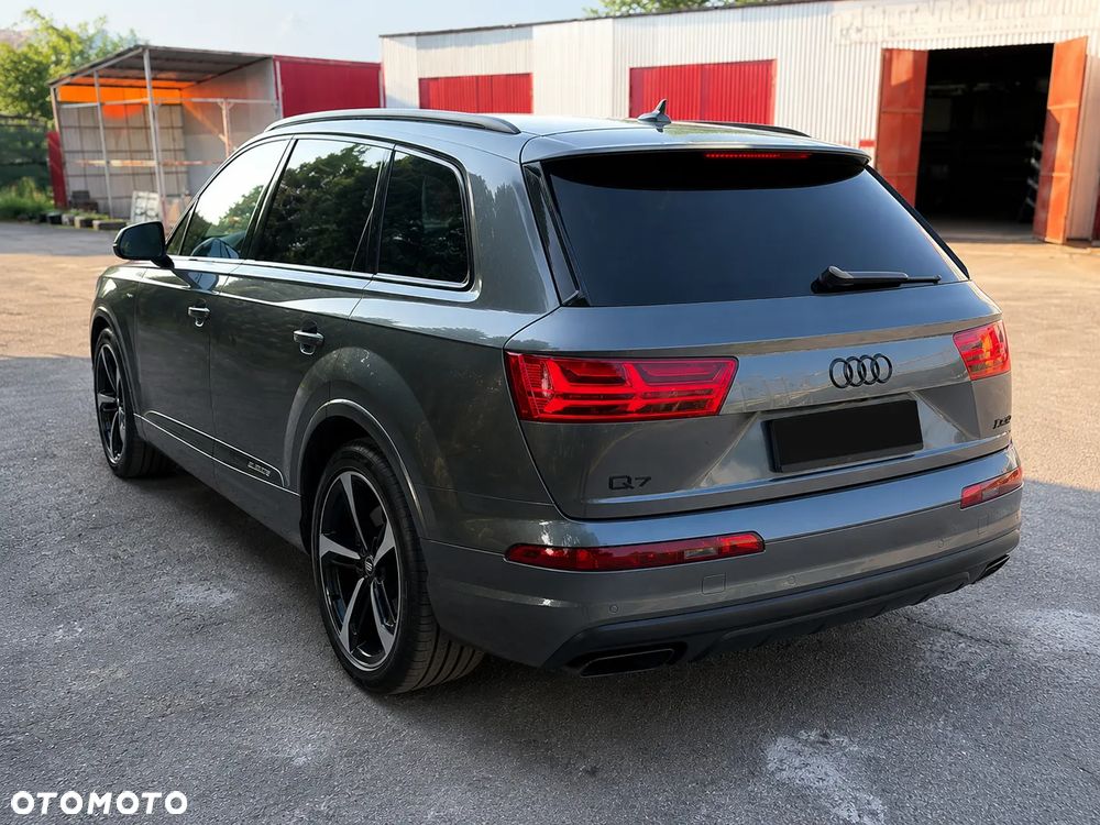 Audi Q7 - 6