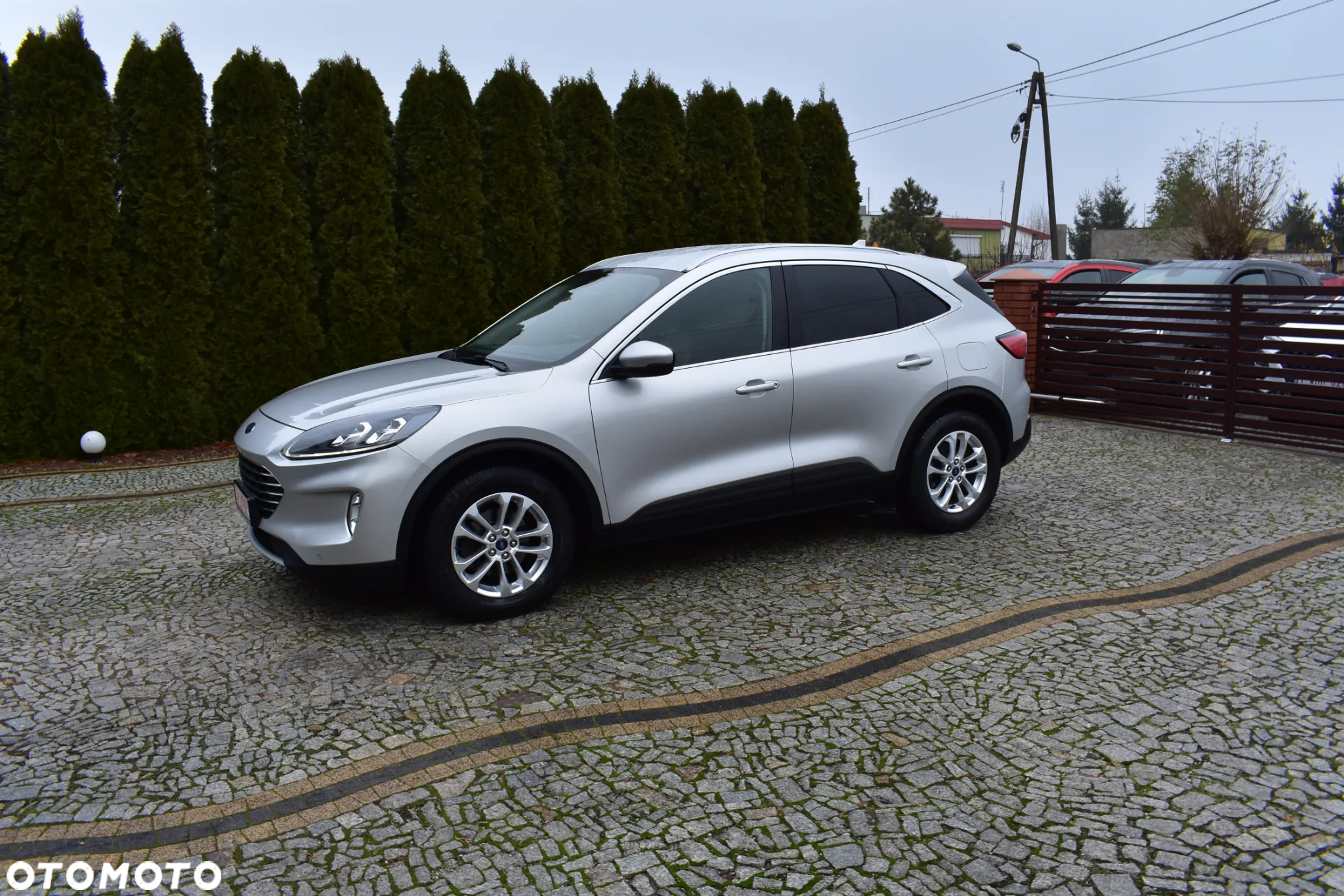 Ford Kuga 2.0 TDCi 2x4 Titanium - 16