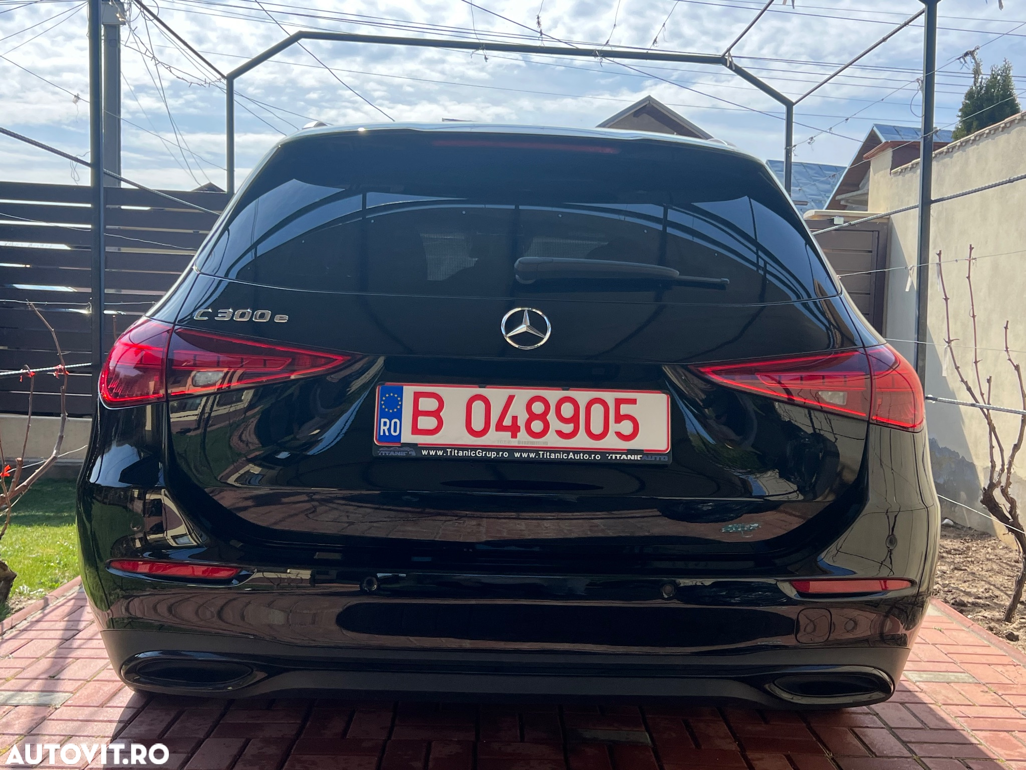 Mercedes-Benz C 300 e T 9G-TRONIC Avantgarde Advanced - 28