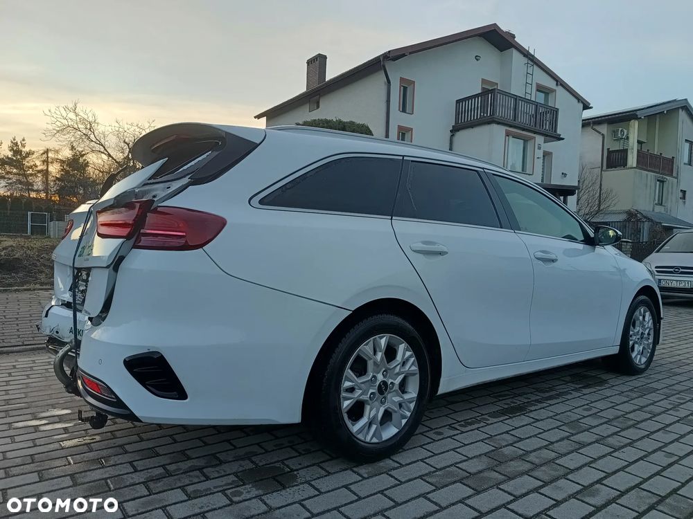 Kia Ceed 1.5 T-GDI OPF JBL Sound Edition - 12