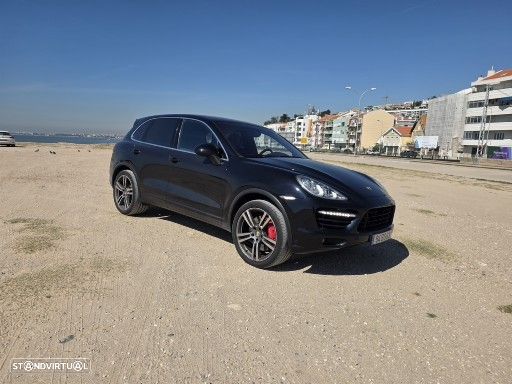 Porsche Cayenne Turbo Tiptronic S - 8