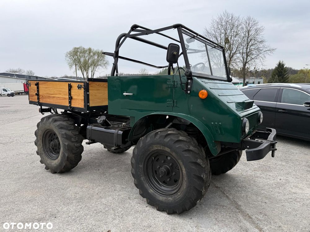 Mercedes-Benz Unimog U411 Cabrio - 1