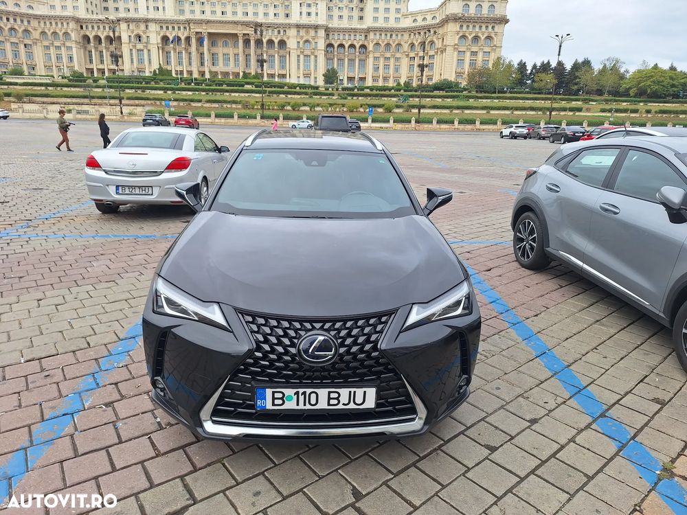 Lexus UX 250h 2.0L HEV 20H- (178 HP) 4X4 CVT Special Edition - 11