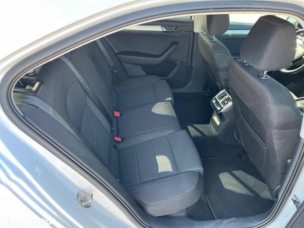 Skoda Superb 1.4 TSI ACT Active - 6