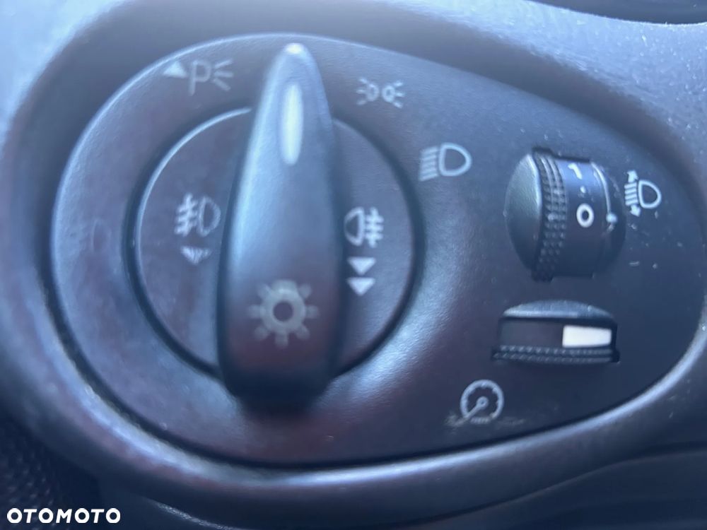 Ford Focus 1.4 FX Silver - 12