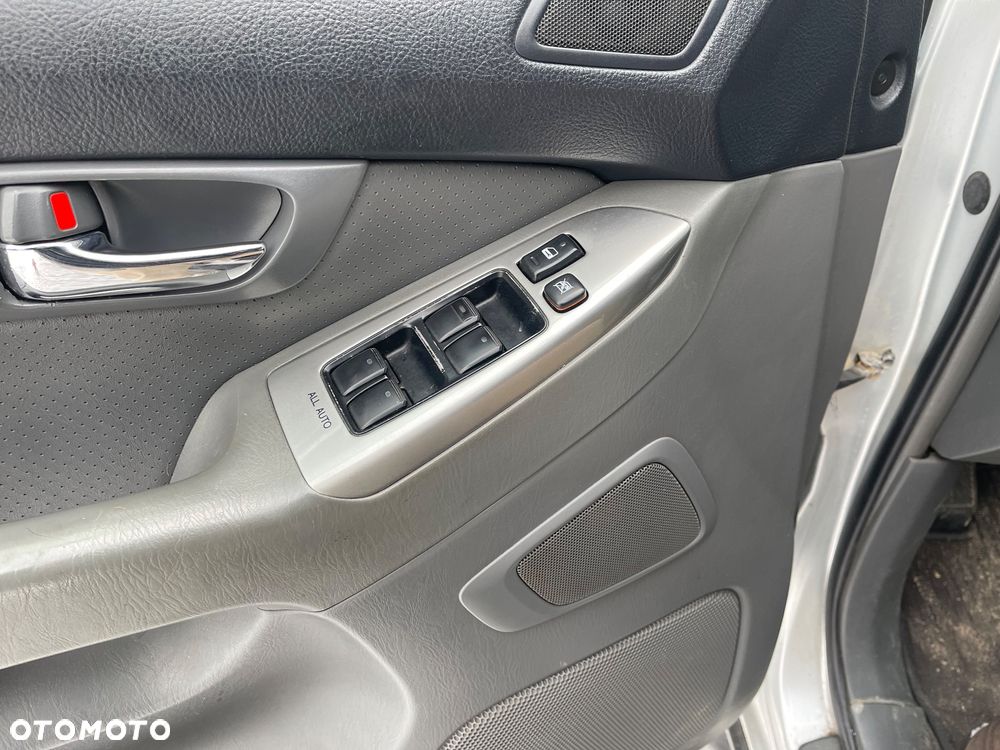 Toyota Land Cruiser - 14