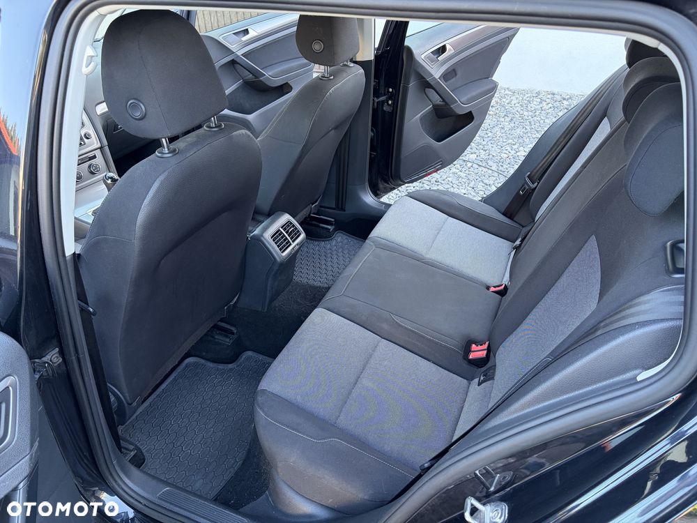 Volkswagen Golf - 4