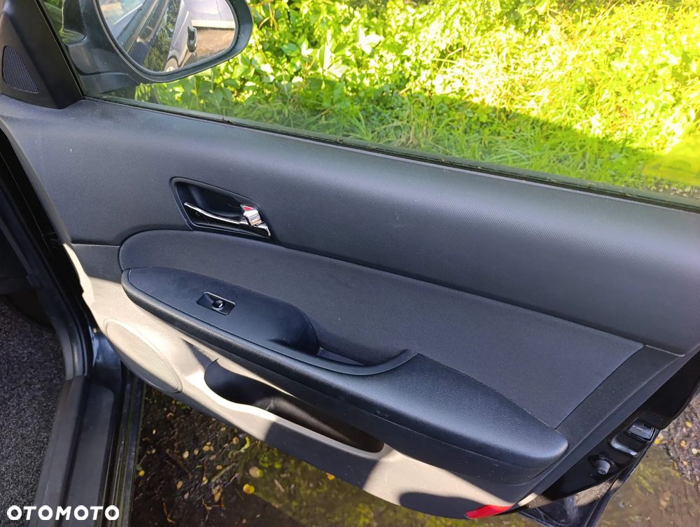 Hyundai i30 1.6 Comfort World Cup - 11