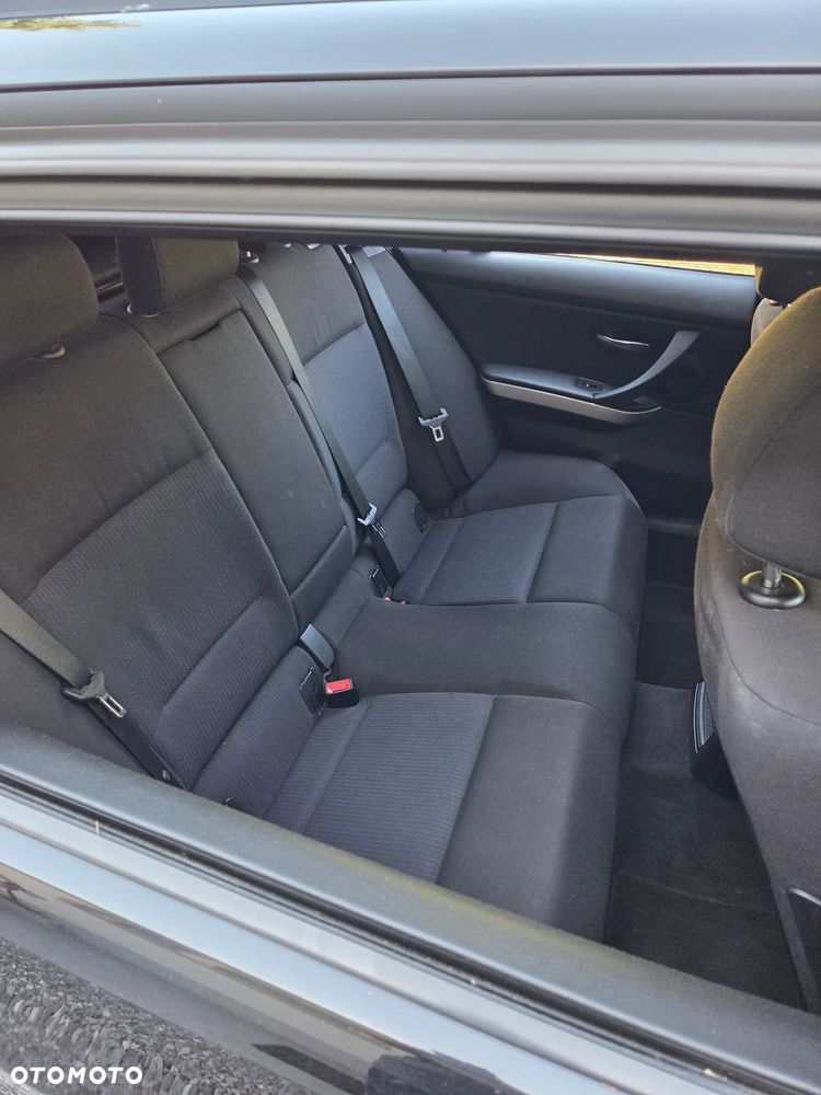 BMW Seria 3 318d - 6