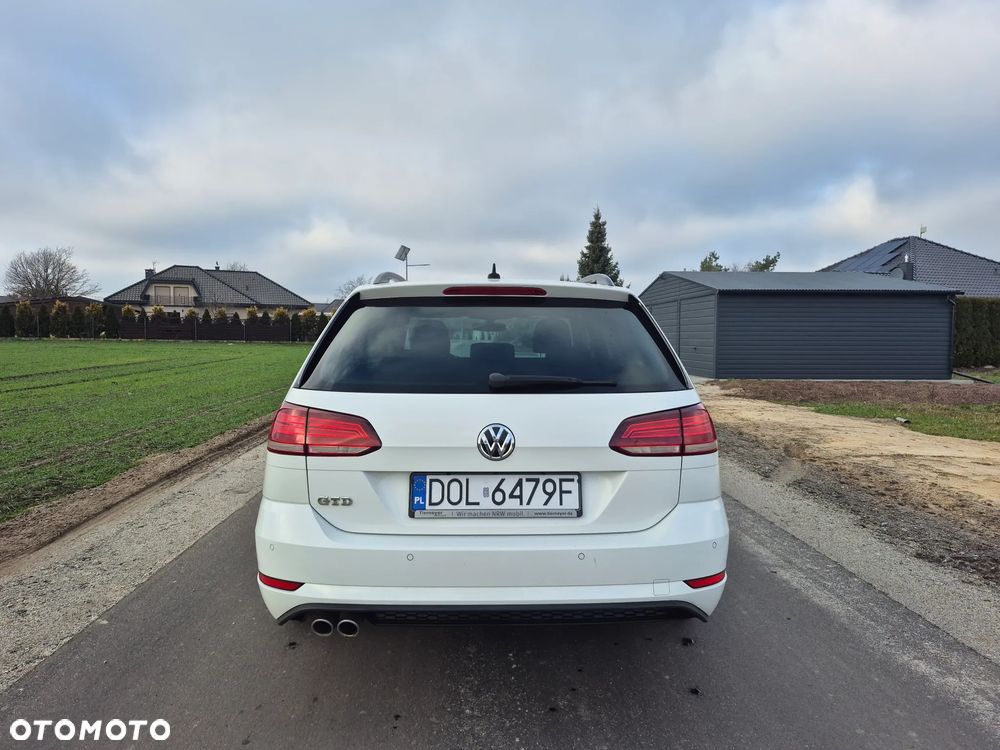 Volkswagen Golf GTD 2.0 TDI SCR DSG - 5