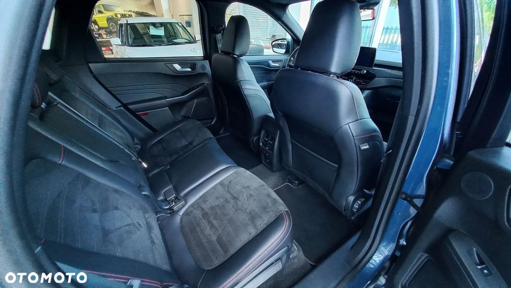 Ford Kuga 2.5 FHEV FWD ST-Line X - 29