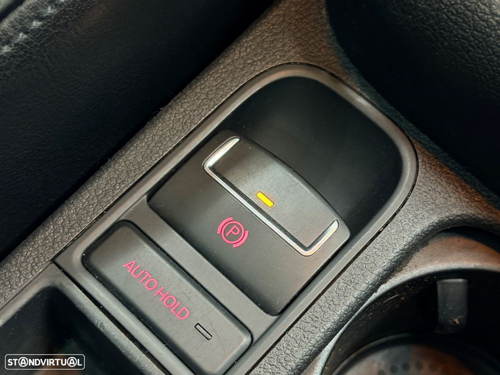 VW Tiguan 2.0 TDI DPF BlueMotion Exclusive - 38