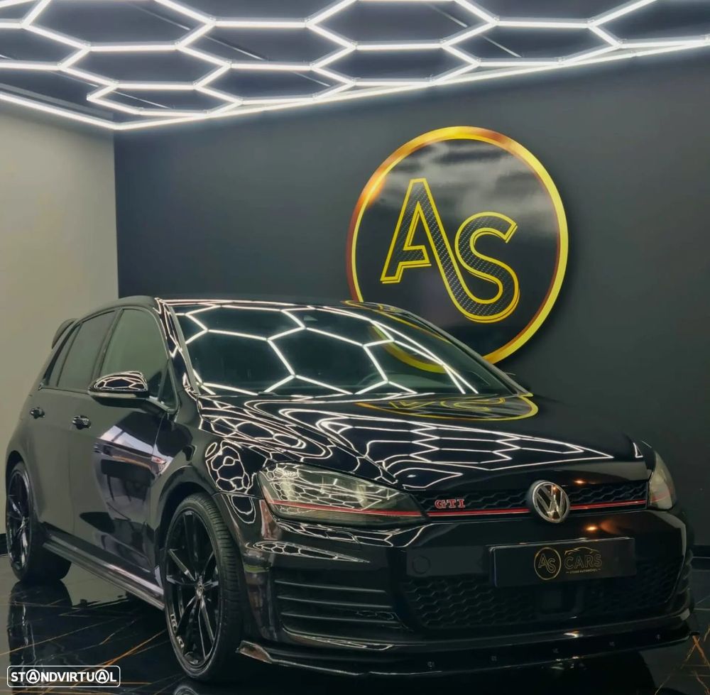 VW Golf - 52