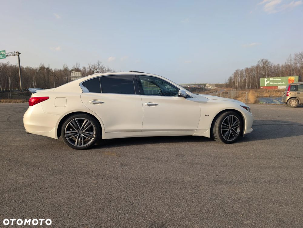 Infiniti Q50 2.0t Premium Executive - 3