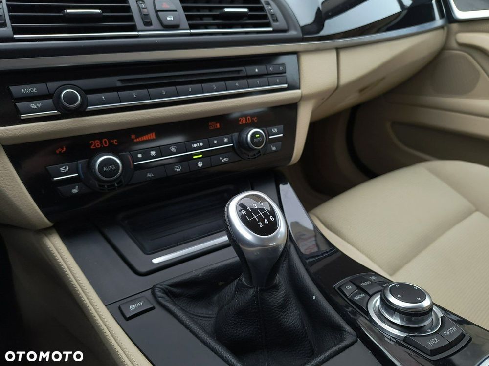 BMW Seria 5 520d - 18