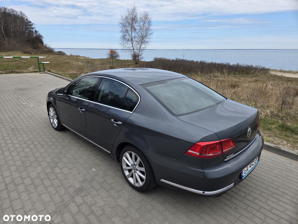 Volkswagen Passat - 5