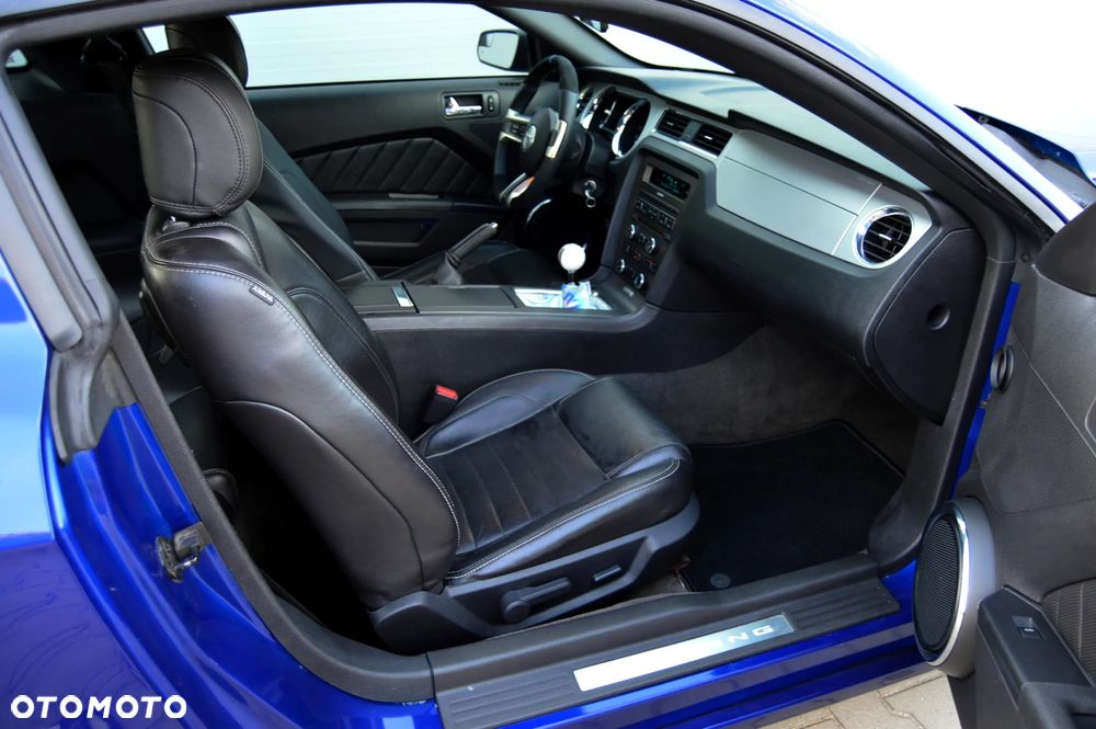 Ford Mustang - 27