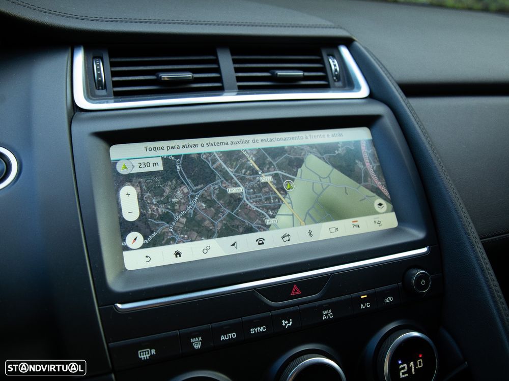 Jaguar E-Pace 2.0 i4D S - 33