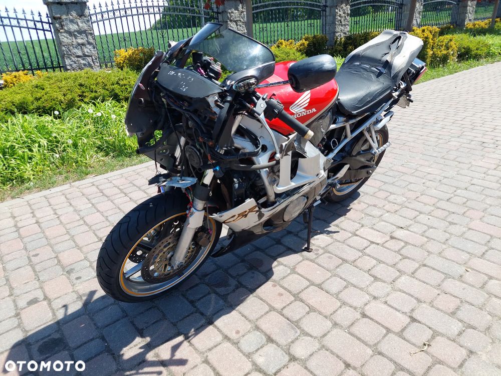 Honda CBR - 1