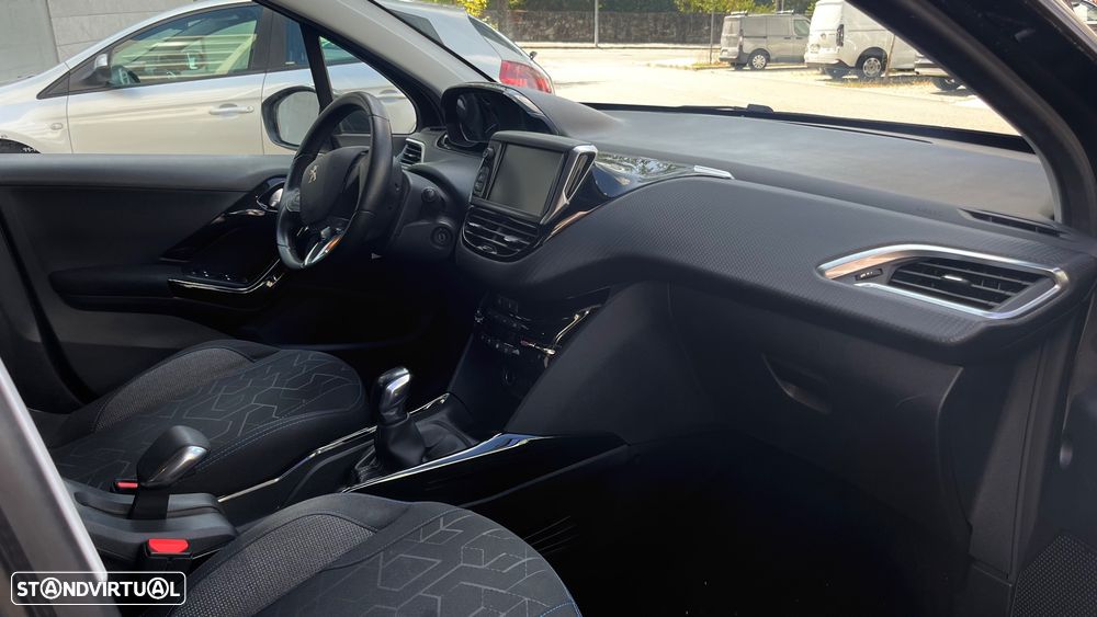 Peugeot 2008 PureTech 82 Allure - 8