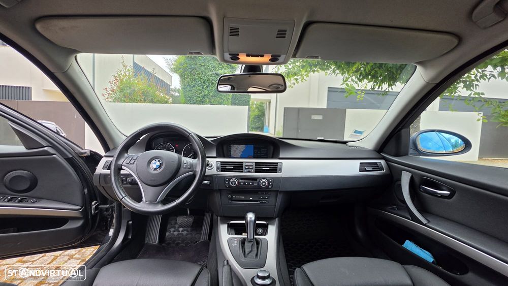 BMW 320 dA Exclusive - 8