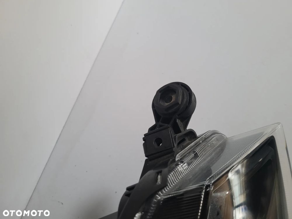 Seat Ibiza V 6F1 lift lampa przód prawa full led - 3