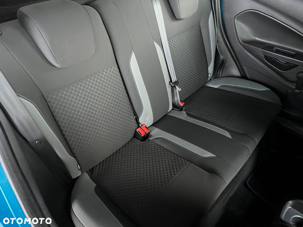 Ford Fiesta - 30