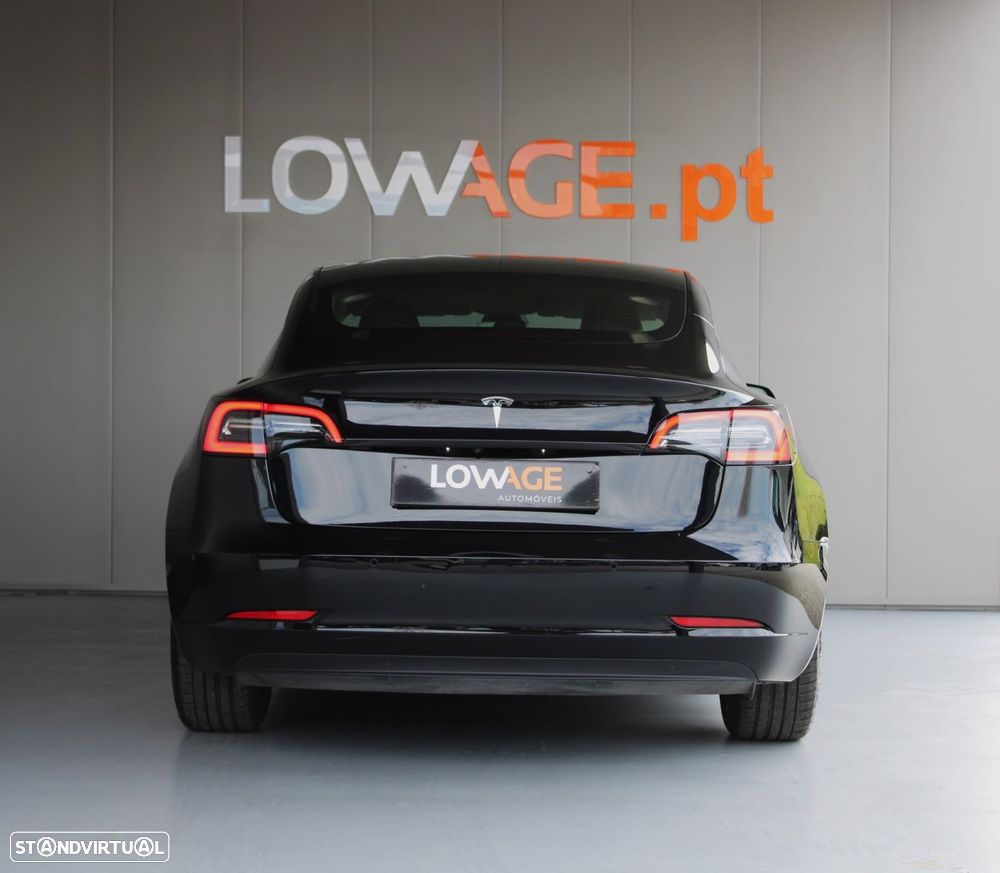 Tesla Model 3 - 25